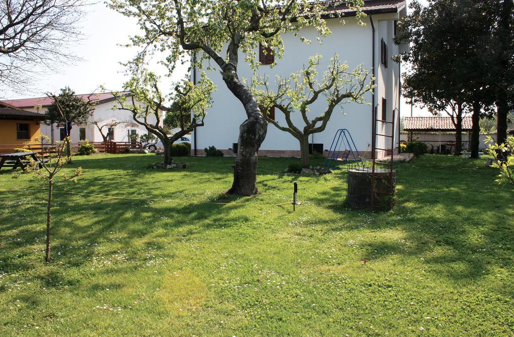 Oasi Di Francesca B&B Pontinia 外观 照片